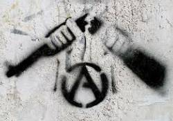 Fusil_brisé_&amp;_anarchisme